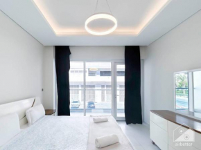 Modern 1B in JVC Bright & Cozy Stay with Balcony